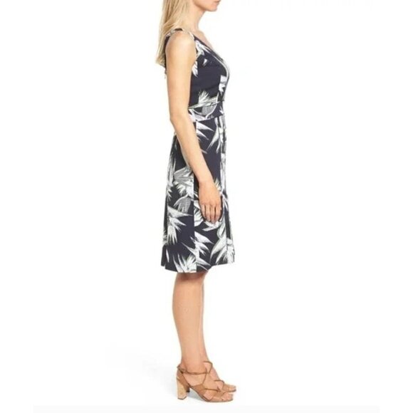 CLASSIQUES ENTIER Paradise print silk v-neck dress Women's Size12 NWT - Picture 2 of 12